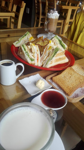 Opinii despre Santa Fe - Café Bar în Cusco - Gastronomía y hostelería