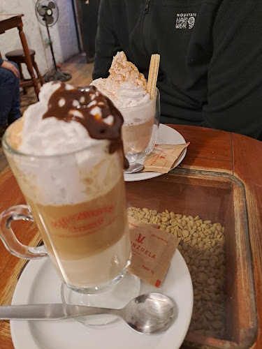 Opinii despre Cafe Valenzuela în Cercado de Arequipa - Gastronomía y hostelería