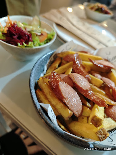 Trova Restaurante - Víctor Larco Herrera