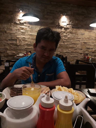 El Mesón, Pollos y Parrillas - Jauja