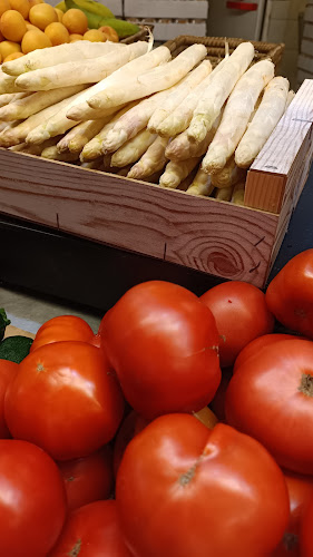 Frutas y verduras Mila en el Mercado de Gros - Gastronomía y hostelería