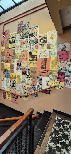 Comentarii opinii despre Primos Chicken Bar La Molina