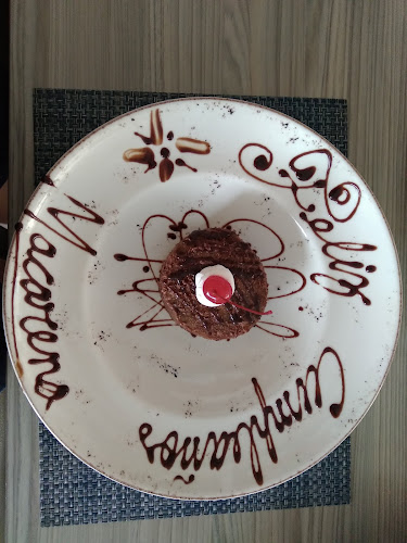 Plaza Bar & Grill - Gastronomía y hostelería