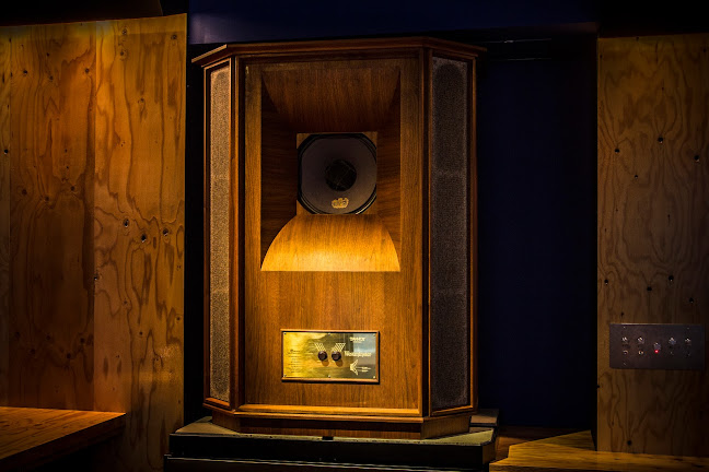 Japón, 〒104-0061 Tokyo, Chuo City, Ginza, 7 Chome−8−13 ブラウン プレイス 4F