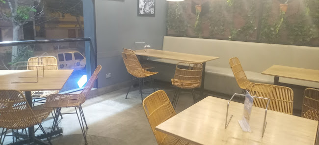 Domino's Pizza Comandante Espinar - Miraflores