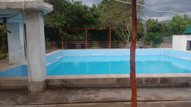 Opinii despre Piscina J&R Huamani în Nasca - Gastronomía y hostelería