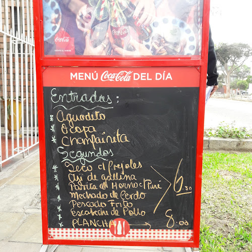 Luchecho's Café - Restaurant