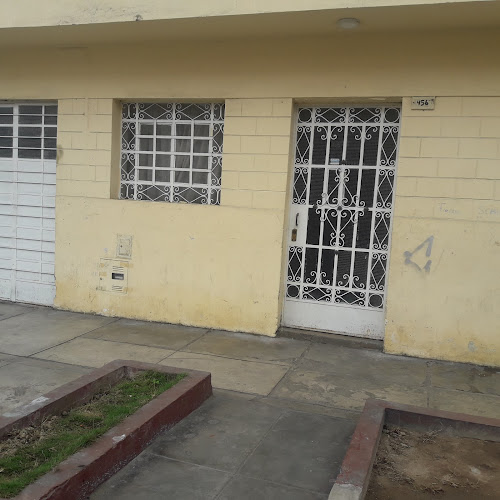 Opinii despre Cafeteria Y Jugueria "Mama Millshi" în Magdalena del Mar - Gastronomía y hostelería