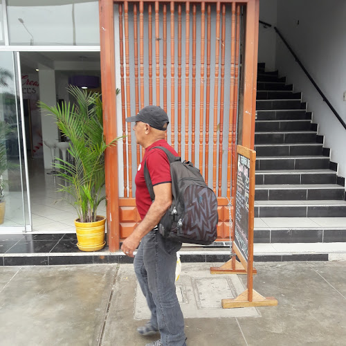 Mr. Toto - Víctor Larco Herrera