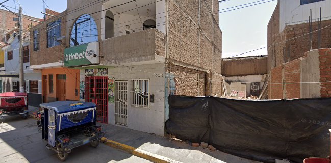 Alex - Pollos y Carnes a la Leña