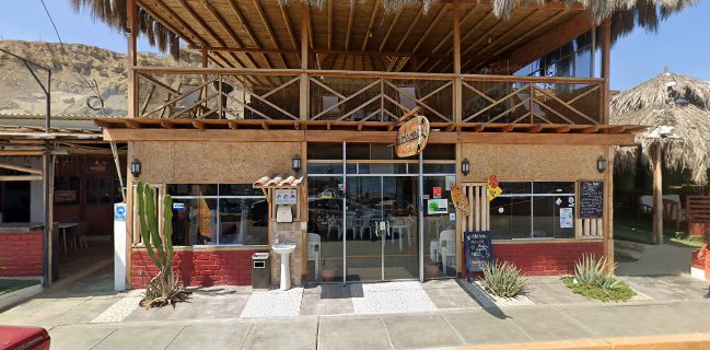 Opinii despre Black Marlin Lodge & Restaurant în Ñuro - Gastronomía y hostelería