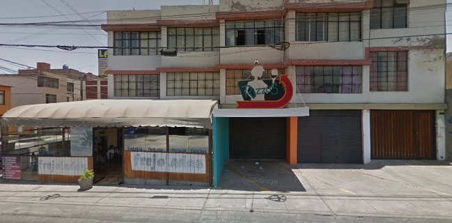 Manduka Salchipapas y Hamburguesas